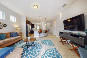 Beautiful Luxury Home With All The Space With Pool home, Davenport